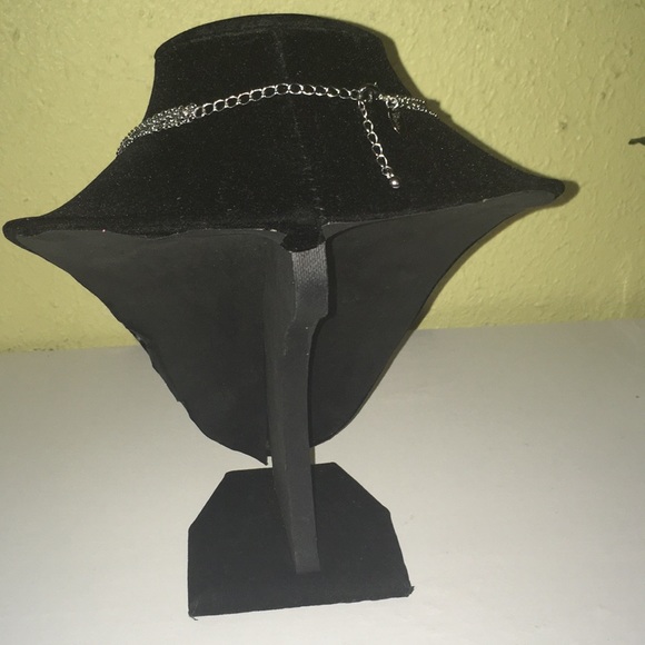 Lia Sophia Necklace silver & great good condition. - Picture 4 of 12